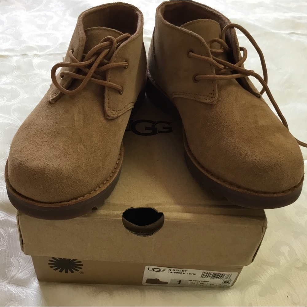 Brand New IB UGG Boot for boys Youth Size 1